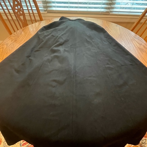 Wellington Fashions Vintage Fox Tail Scarf Long Wool Cape “A Featherlite Coat” - Picture 12 of 12